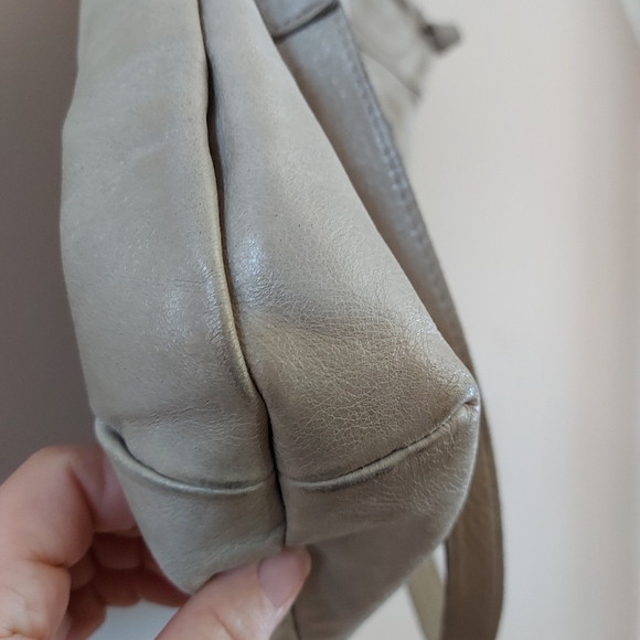 Anna Corinna leather mid city fold over tote - Picture 6 of 12